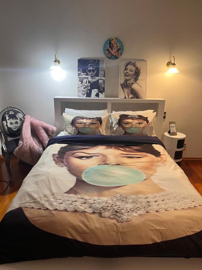 Breakfast At Tiffanys Bed and Breakfast Queenstown Exteriör bild